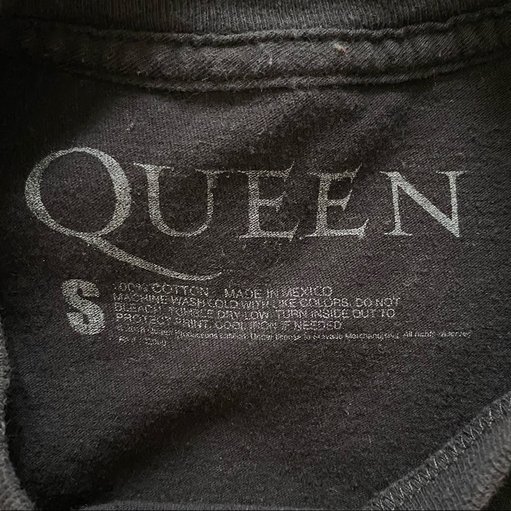 ⭐️ SOLD ⭐️ QUEEN Graphic Band T Shirt Black Short Sleeve Size Small - Picture 7 of 7